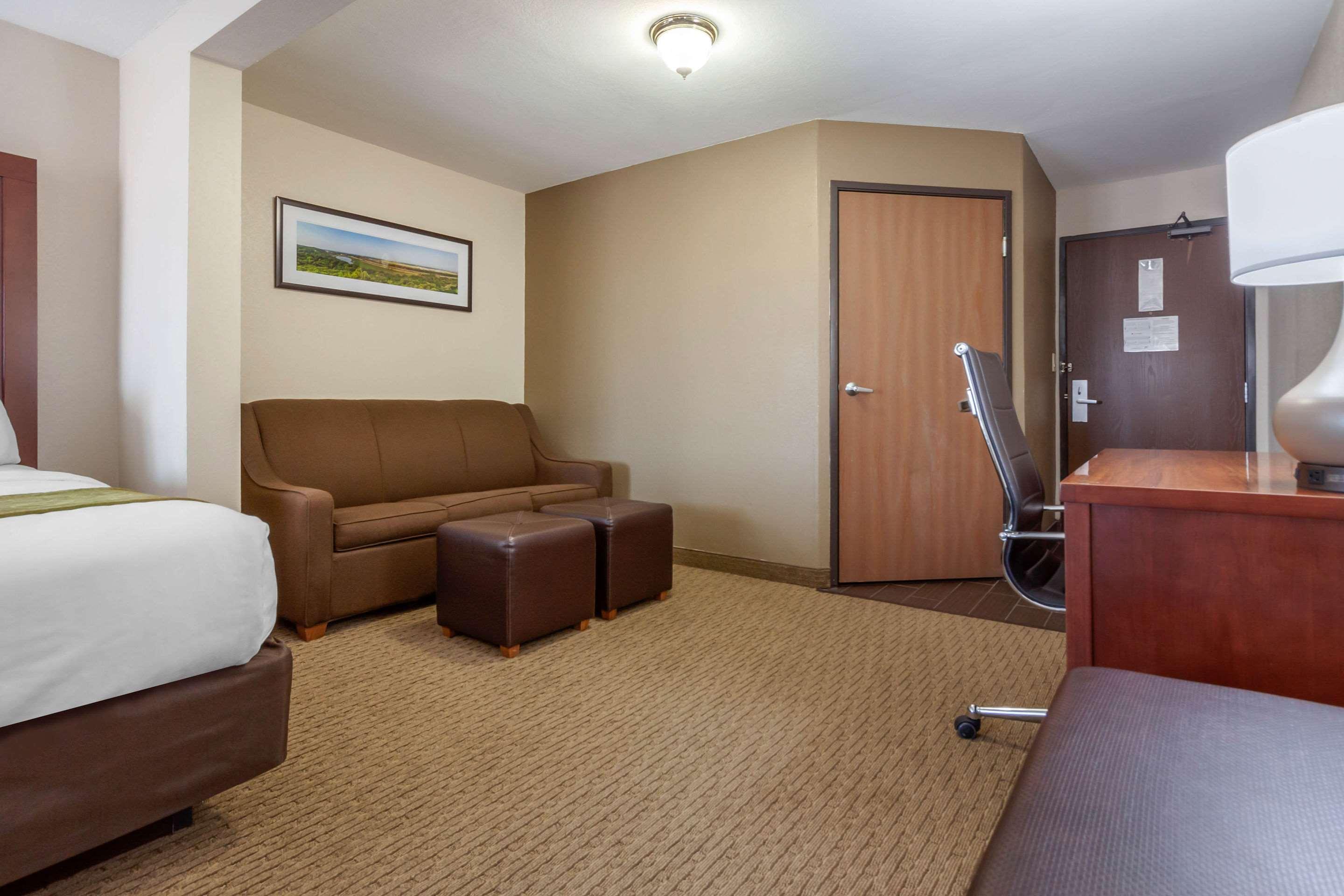 คอมฟอร์ท สวีทส์ Hotel เคาน์เซิลบลัฟส์ ภายนอก รูปภาพ