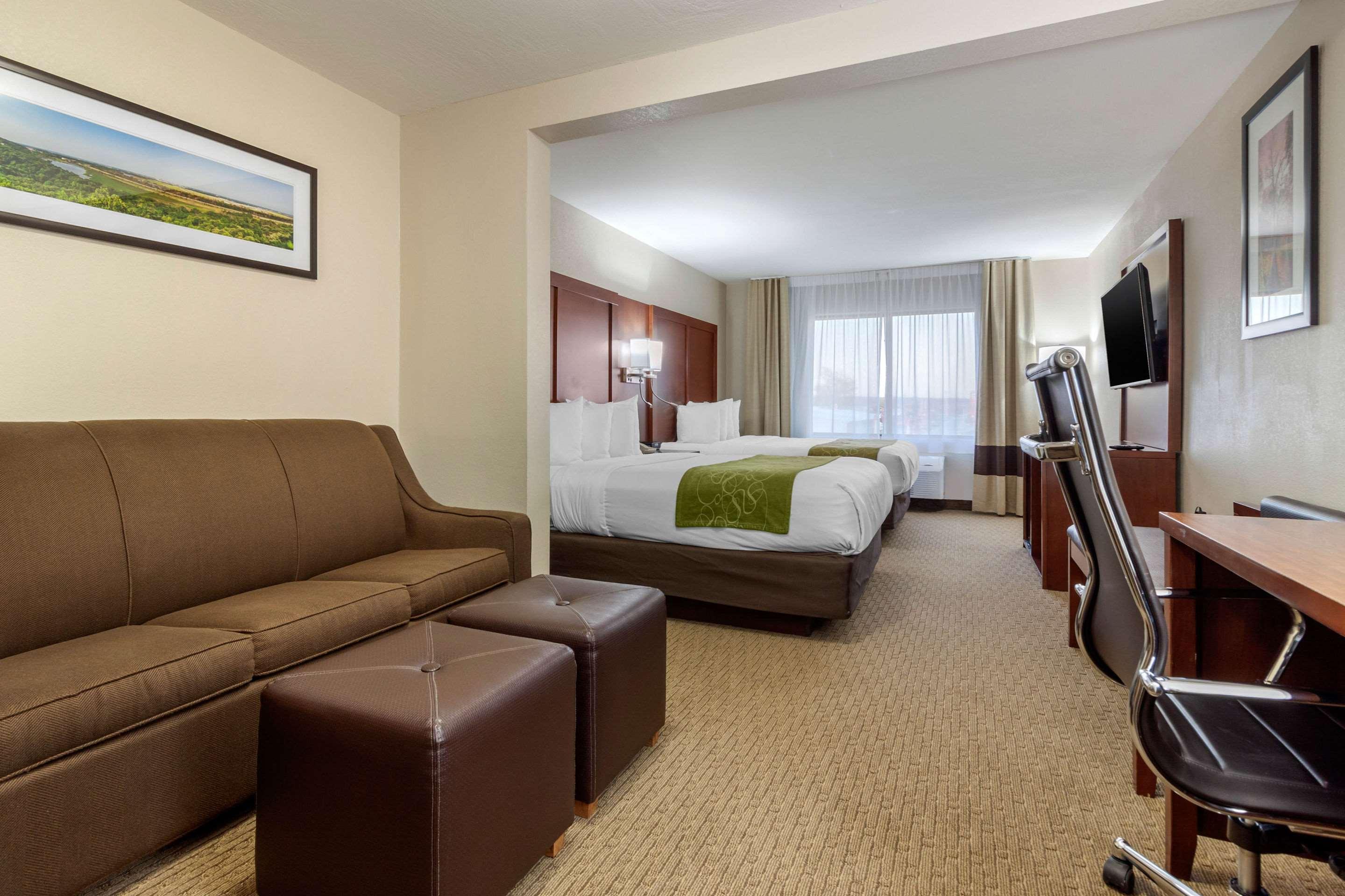 คอมฟอร์ท สวีทส์ Hotel เคาน์เซิลบลัฟส์ ภายนอก รูปภาพ