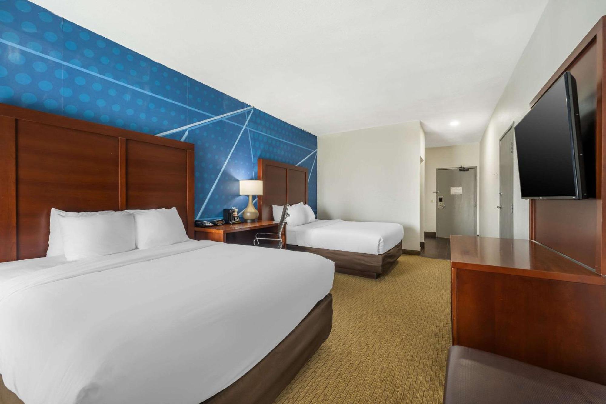 คอมฟอร์ท สวีทส์ Hotel เคาน์เซิลบลัฟส์ ภายนอก รูปภาพ