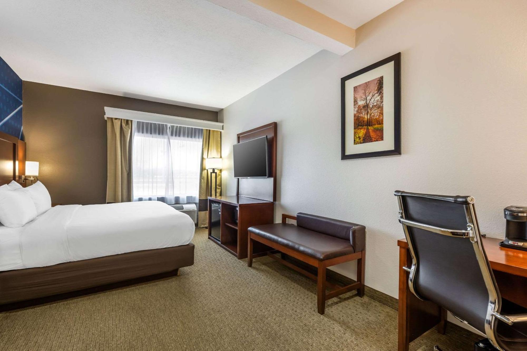 คอมฟอร์ท สวีทส์ Hotel เคาน์เซิลบลัฟส์ ภายนอก รูปภาพ
